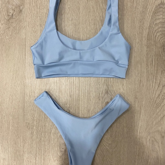 Bikini set - Picture 2 of 2